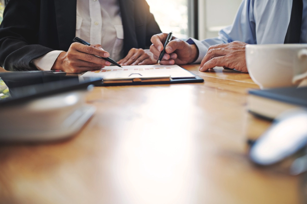 Beratungsgespräch zur Immobilienbewertung in Berlin-Wilmersdorf