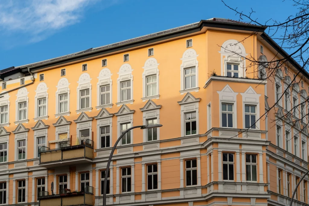 Altbau-Fassade im Akazienkiez in Berlin-Schöneberg
