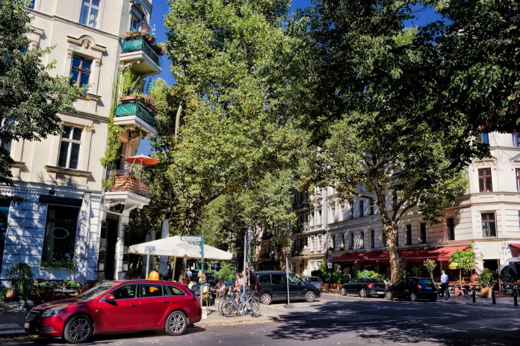 Kollwitzkiez Prenzlauer Berg Café Straße Altbau Berlin Leben im Kiez