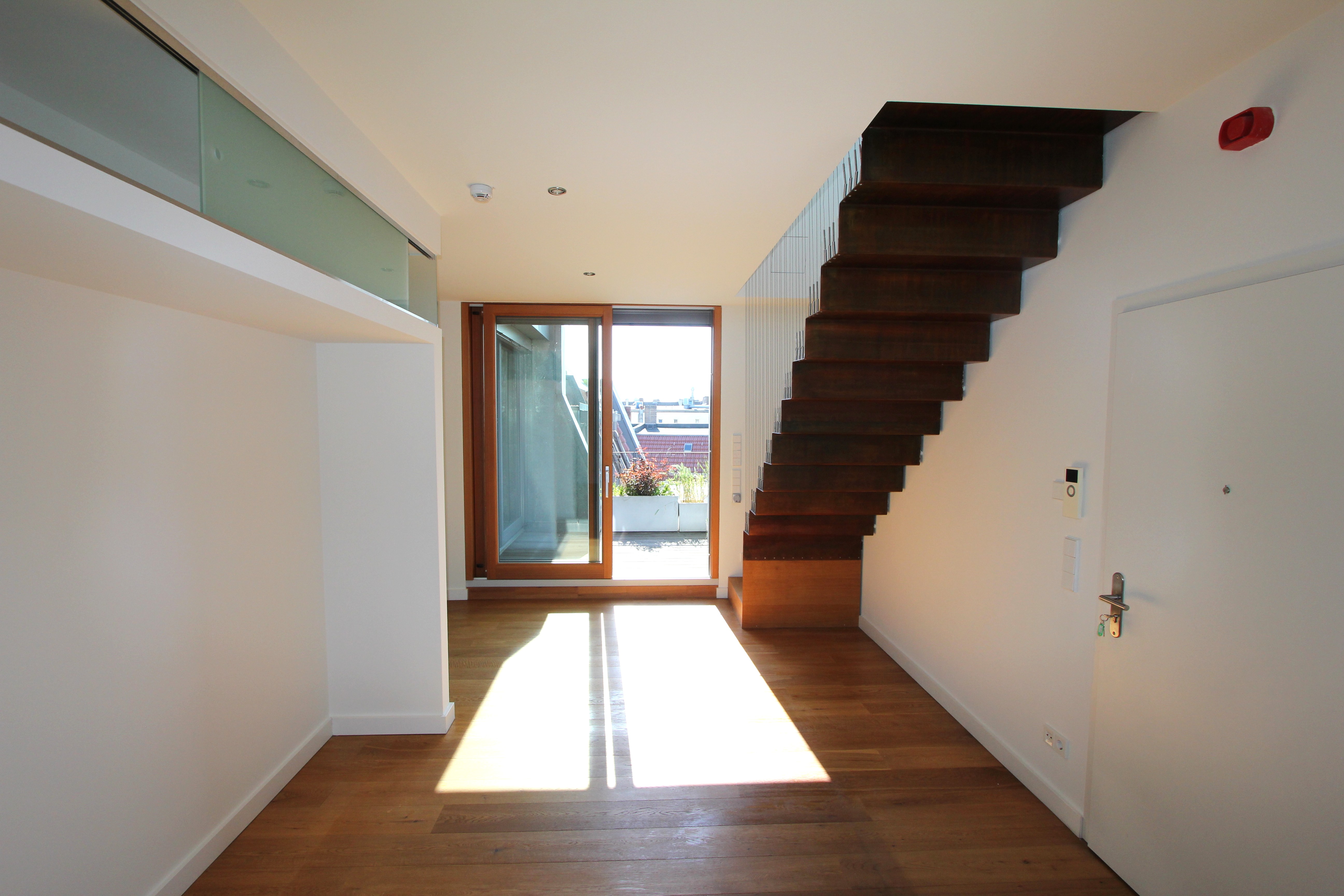 EXKLUSIVES PENTHOUSE MIT PRIVATER AUFDACHTERRASSE IN FRIEDRICHSHAIN – Bild 3
