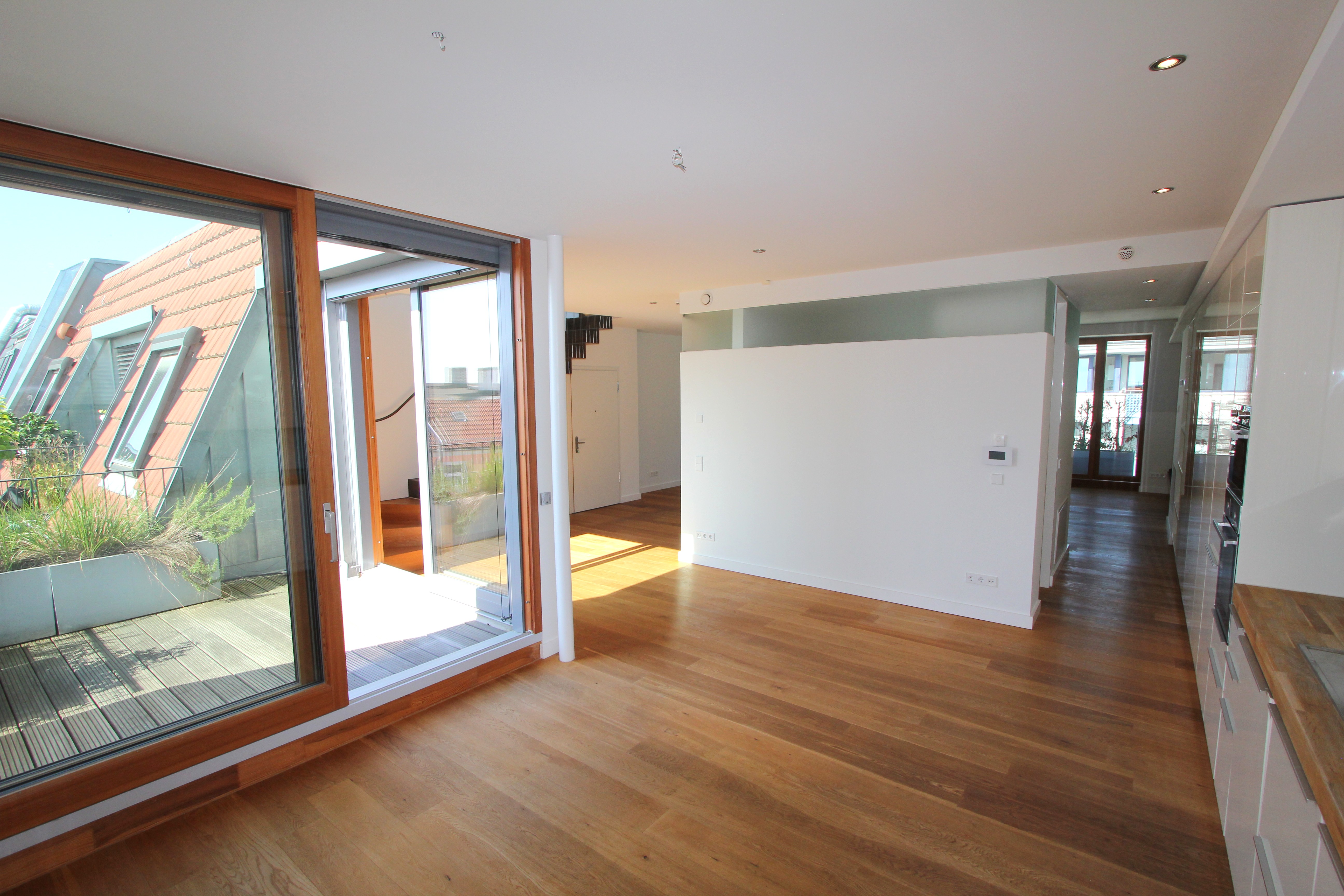 EXKLUSIVES PENTHOUSE MIT PRIVATER AUFDACHTERRASSE IN FRIEDRICHSHAIN