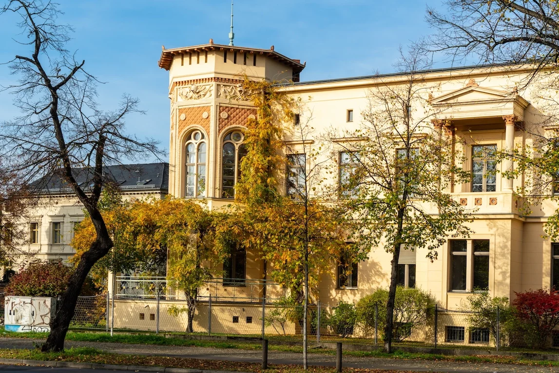 Immobilienmakler Potsdam für Häuser, Villen und Eigentumswohnungen