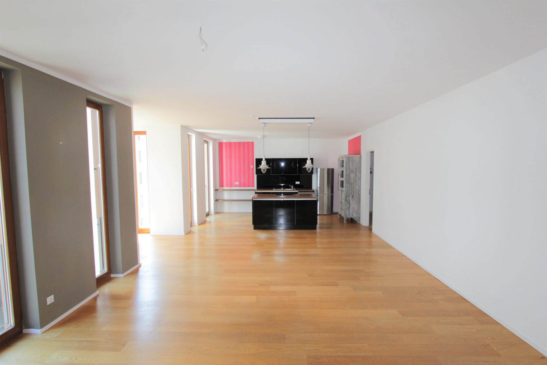 DELUXE NEUBAU WOHNUNG MIT AUFZUG, TERRASSE & TG-PLATZ IN MITTE – Bild 4