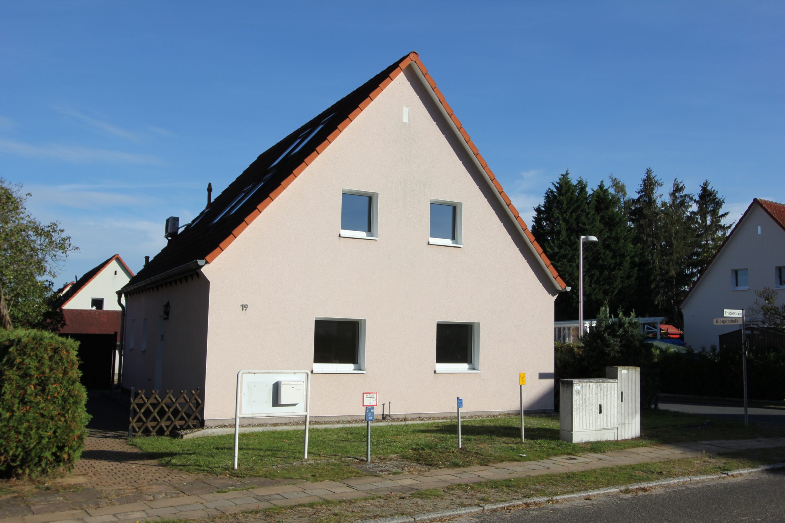 ATTRAKTIVES EINFAMILIENHAUS IN WÜNSDORF BEI BERLIN