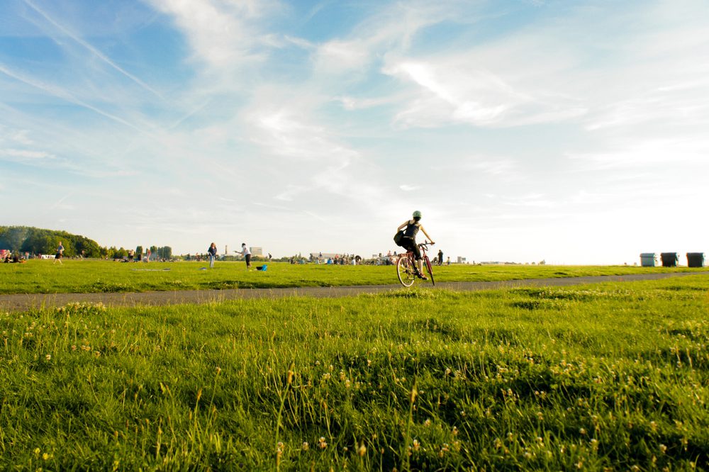 Tempelhofer Feld nahe dem Fliegerviertel Berlin